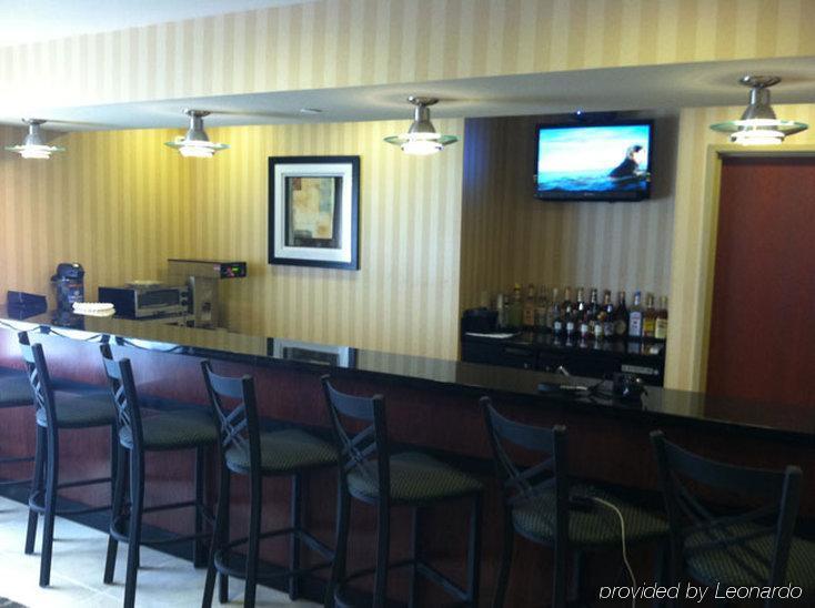 Boarders Inn & Suites By Cobblestone Hotels - Oshkosh Restaurante foto